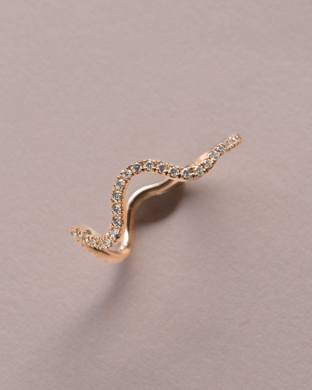 Anelli: 18ct rose gold and diamond set "wave" ring – Usato da Genève venduto da Prometheus_Watches