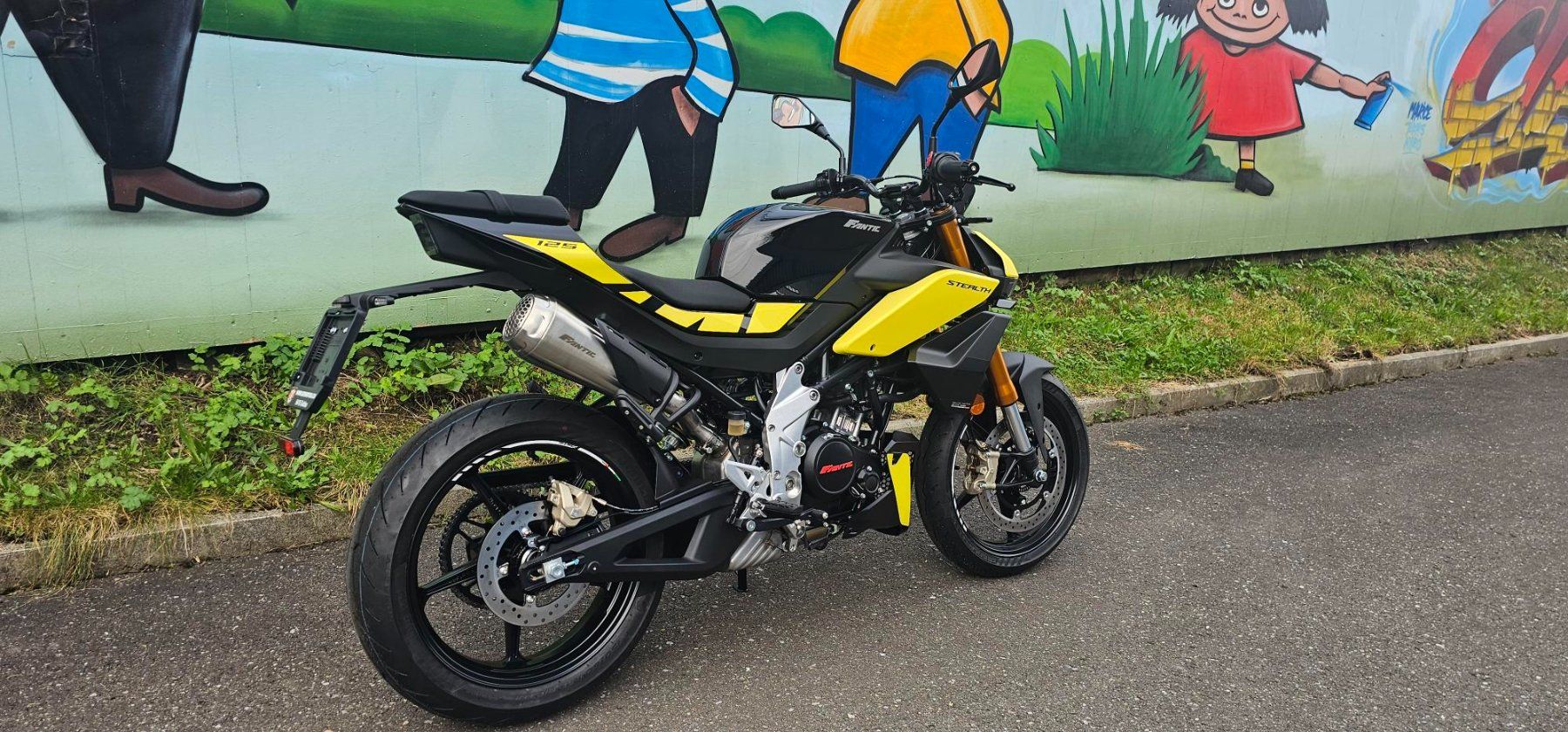 Fantic Strada: Fantic Stealth 125 – Nuovo (secondo la descrizione) da Goldau venduto da Ktmuze 2