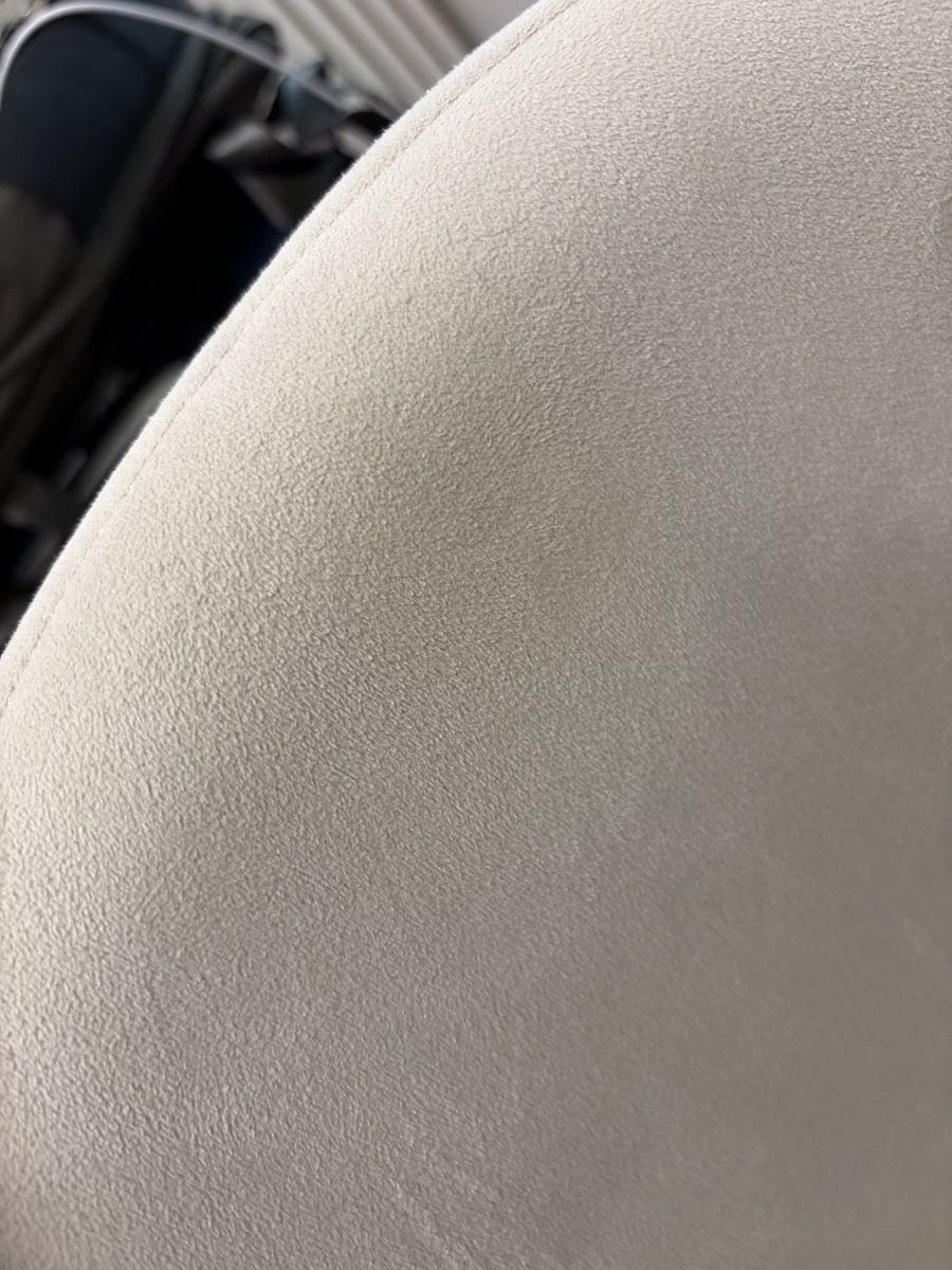 Ikea Chaises: CHAIRS 2 Stk.Esszimmerstühle hellgrau Veloursstoff – D'occasion à Basel par den_5kvn 1