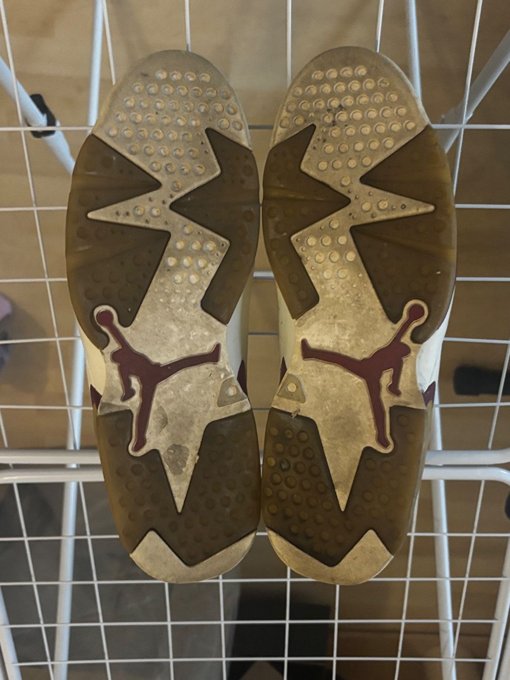 Jordan Chaussures hommes: Jordan 6 Maroon Grösse 48.5 – D'occasion à Domat/Ems par J70_7 3