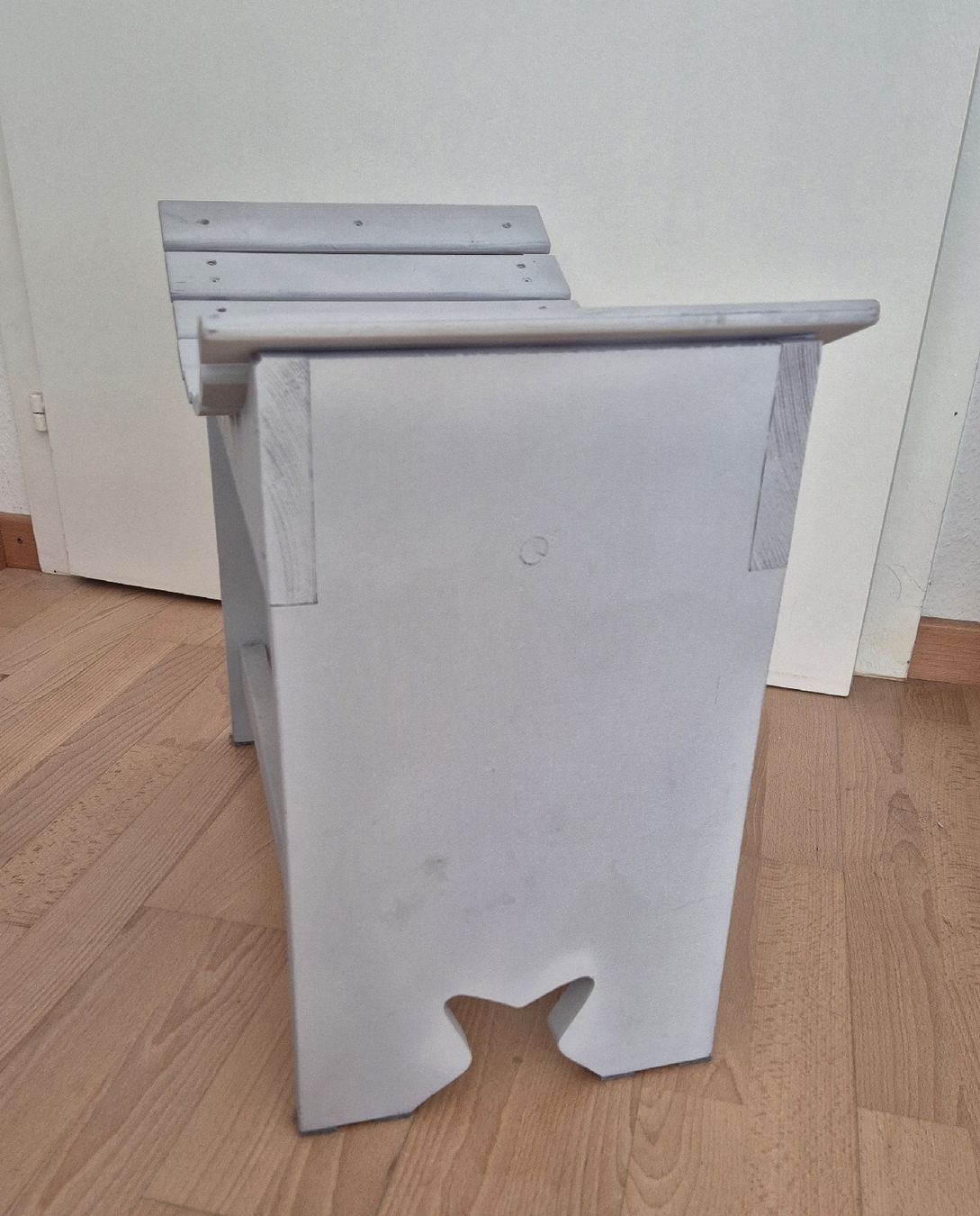 Bänke: Tabouret en bois gris, fait main – Gebraucht aus Marin-Epagnier von Ginie14 1
