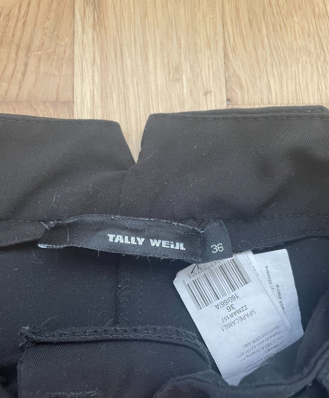 Tally Weijl Pantaloni: schwarze Stoffhose in Gr. 36 – Usato da Wil SG venduto da Miwil 3