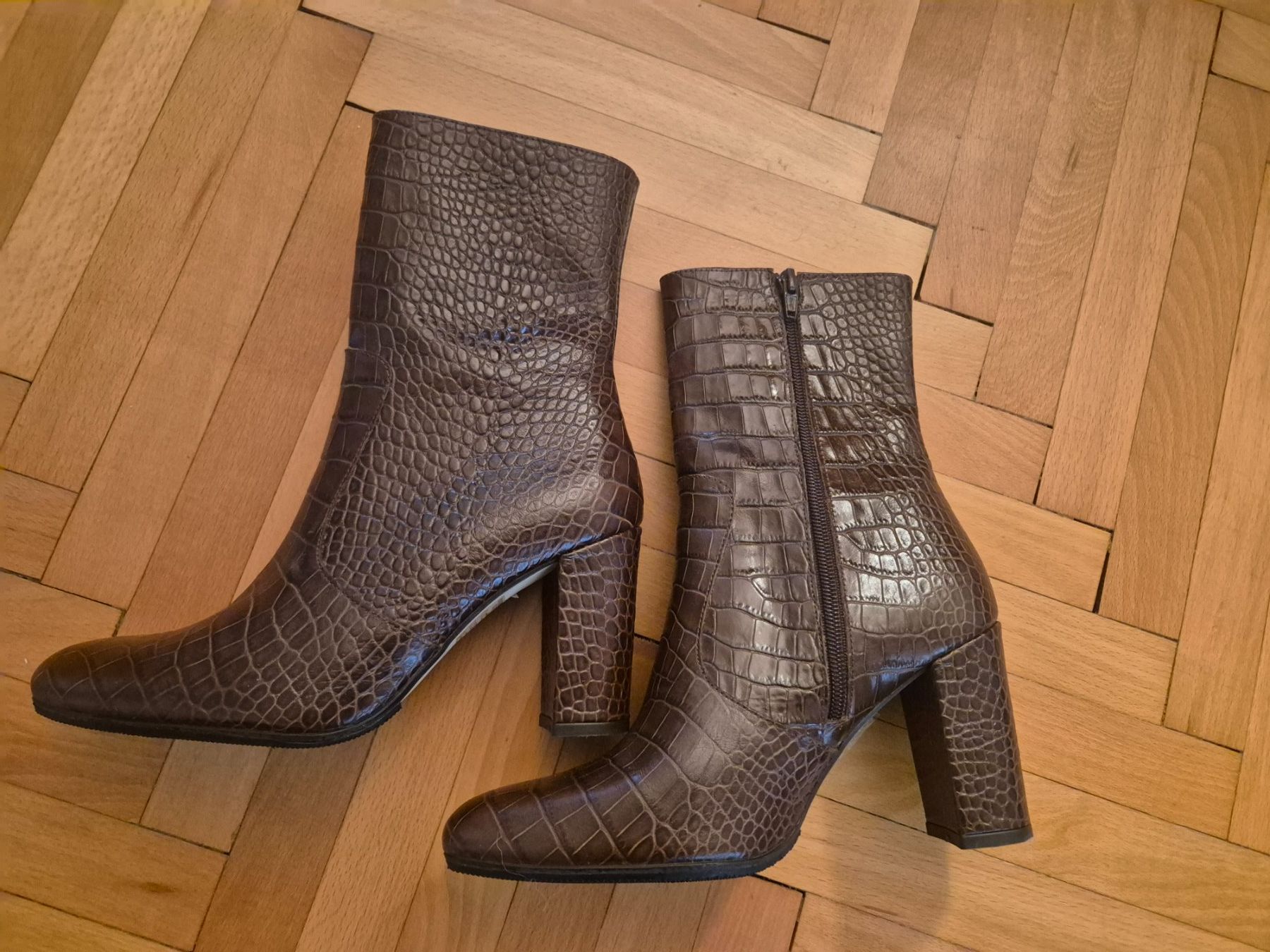 Scarpe da donna: Stiefeln Minelli Gr.38 neu – Usato da Küssnacht am rigi venduto da xxmajda 3