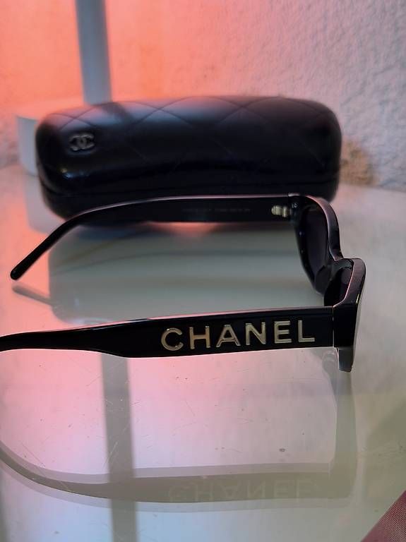 Brillen & Gläser: Chanel Sonnenbrille – Gebraucht aus Erlinsbach SO von VWV1 1