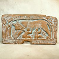 Bas-relief La louve romaine allaitant Romulus et Réulus
