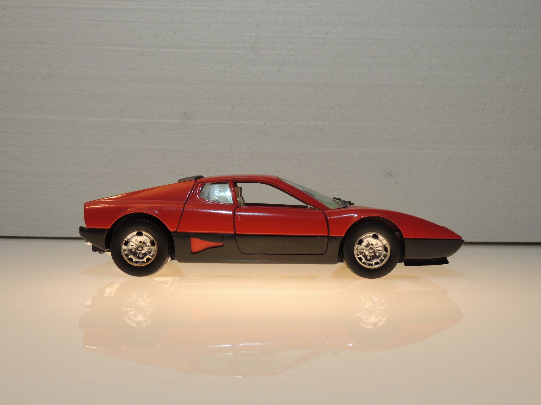 Bburago Modellini d'auto: BBurago Ferrari 512 BB Rot 1:24 – Usato da Corminboeuf venduto da corbay 2