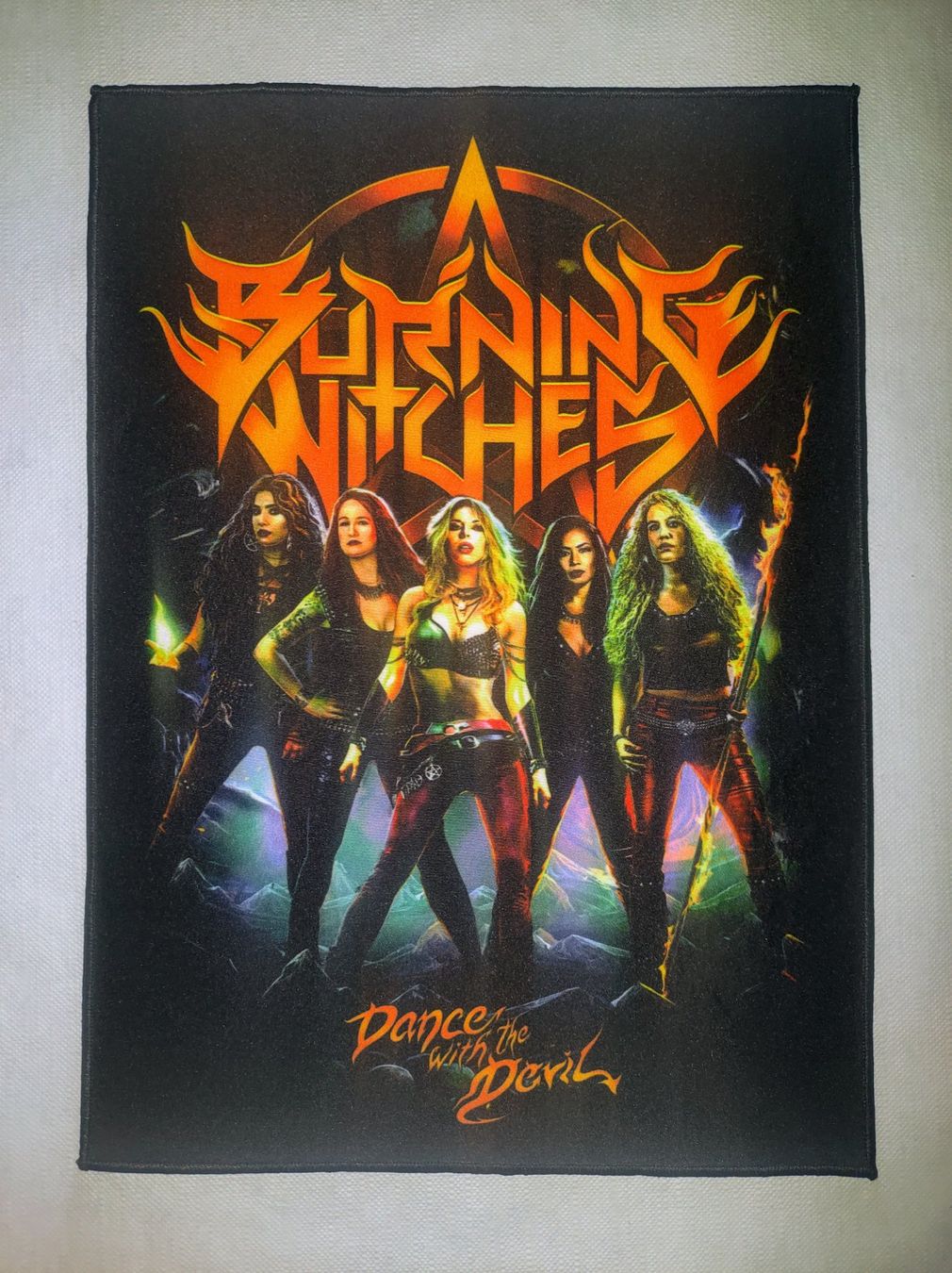 Toppe: BURNING WITCHES BACKPATCH ** AUFNÄHER ** NEU ** – Nuovo (secondo la descrizione) da Lupfig venduto da Womewome