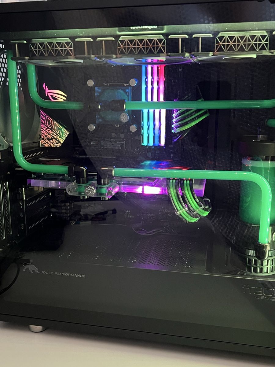 PC: Enthusiasten Gaming PC – Nuovo (secondo la descrizione) da Basel venduto da zar_792n