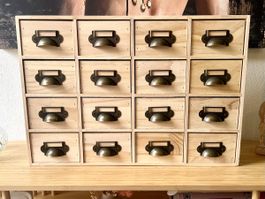Meuble apothicaire 16 tiroirs en pin massif – 53 cm  
