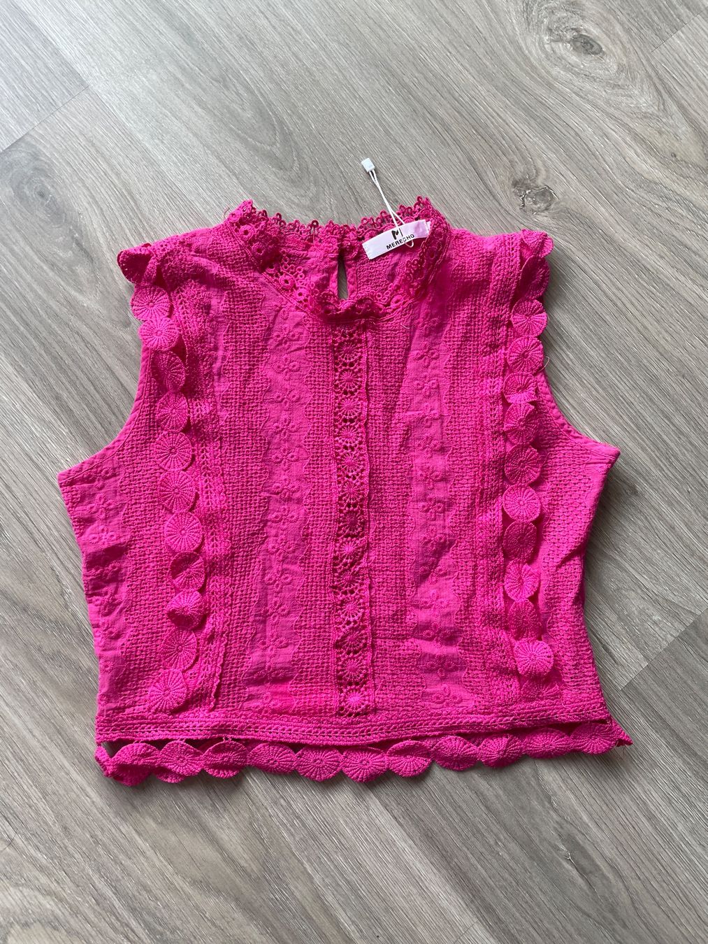 Top: Süsses Pinkes Sommer Oberteil mit Häkeldetails Gr. M – Usato da Biel/Bienne venduto da Bolagol9