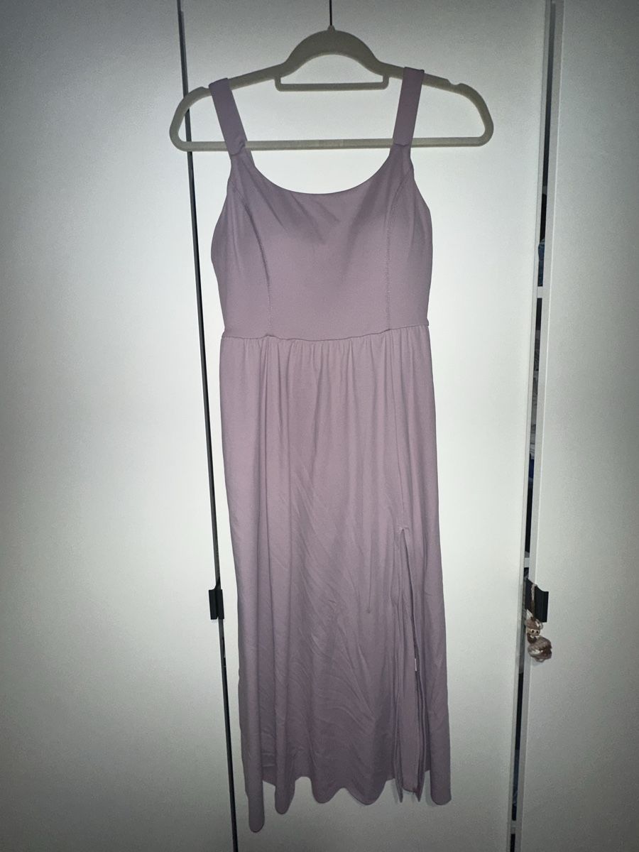 Halara Vestiti: Rückenfreies Midi-Freizeitkleid, Twisted Split Gr. S Halara – Usato da Neuenkirch venduto da ali_5pxg