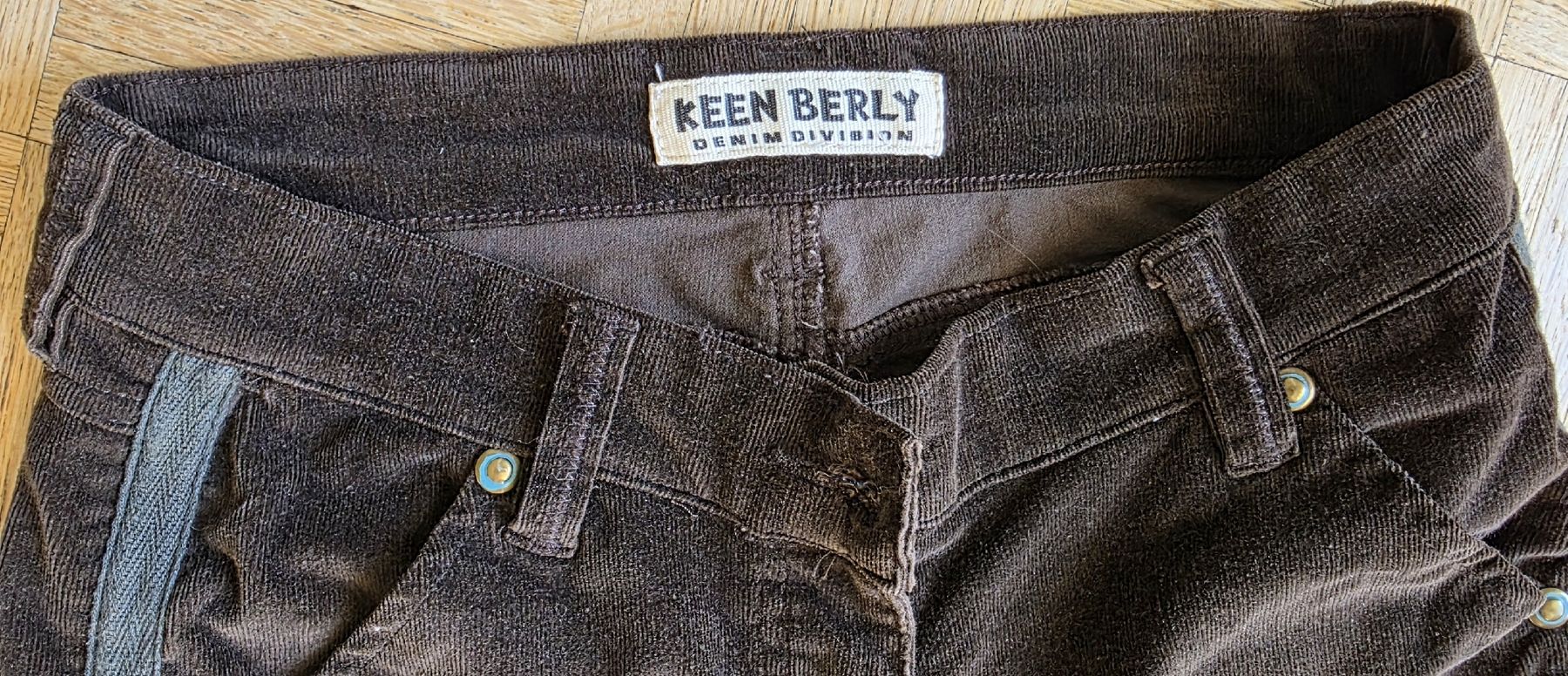 Pantaloni: Bermuda/pantalon 3/4 taille 36 Brun/marron – Usato da Yverdon-les-Bains venduto da van_dq65 5