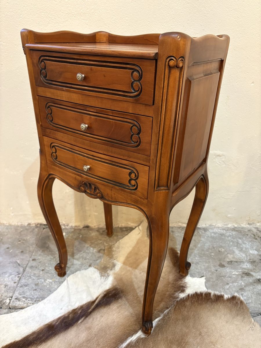 Commodes: Beistellkommode mit Startpreis CHF 1.00 – D'occasion à Wädenswil par Vollwertig 7