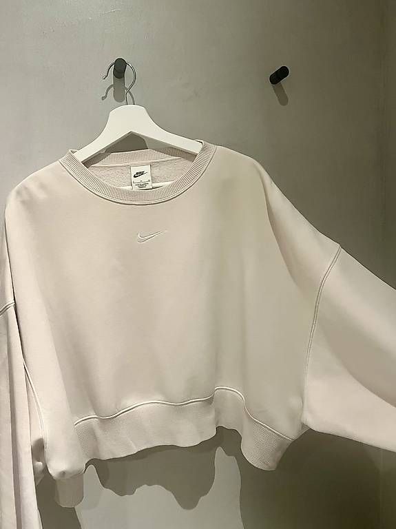 Pullover & Sweatshirts: Pull Nike femme gris clair taille S – Gebraucht aus Rolle von cal_tk28 1