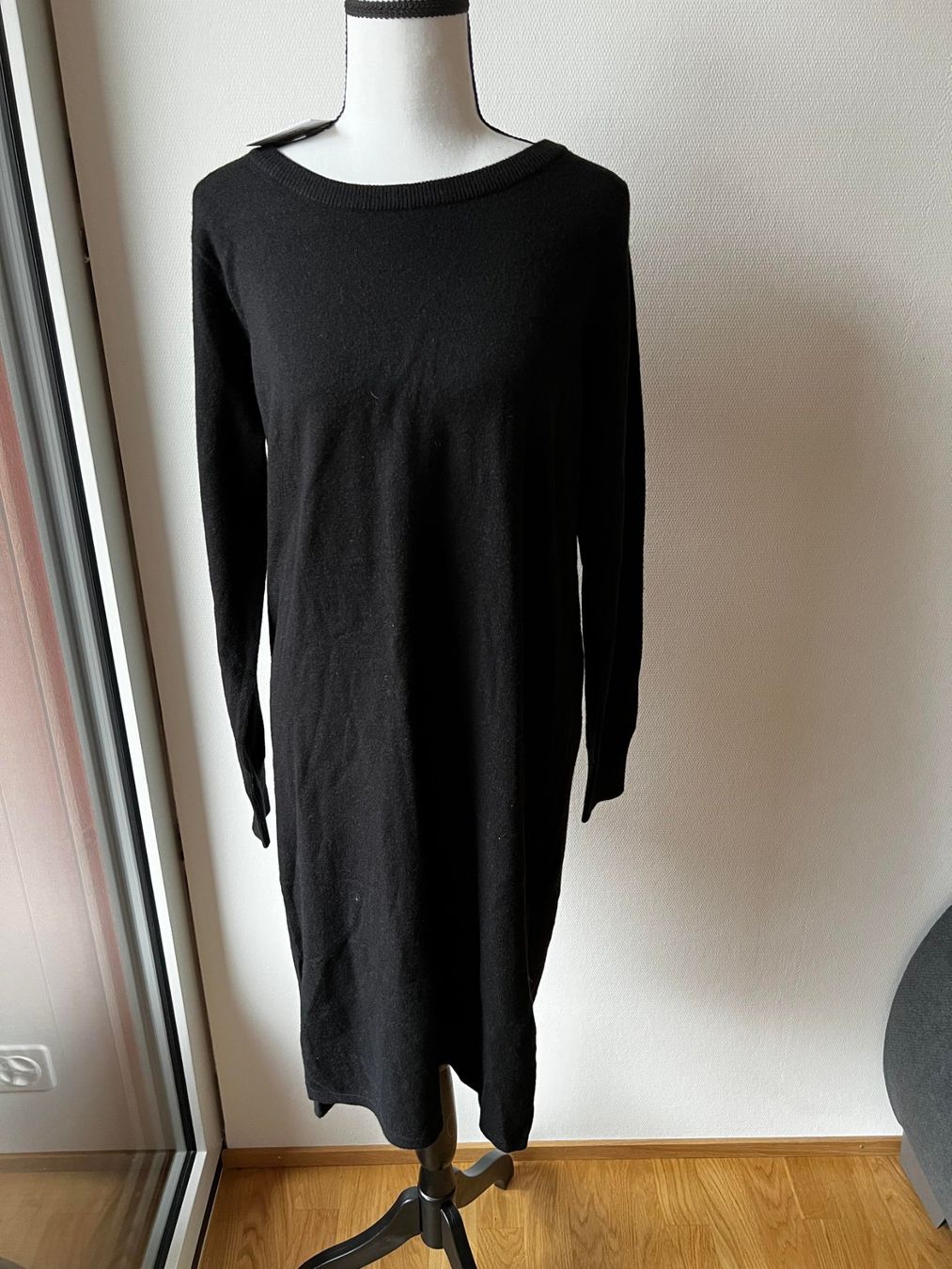 Kleider: Neues Warmes Kleid S/M – Gebraucht aus Riehen von edu_92w7 5