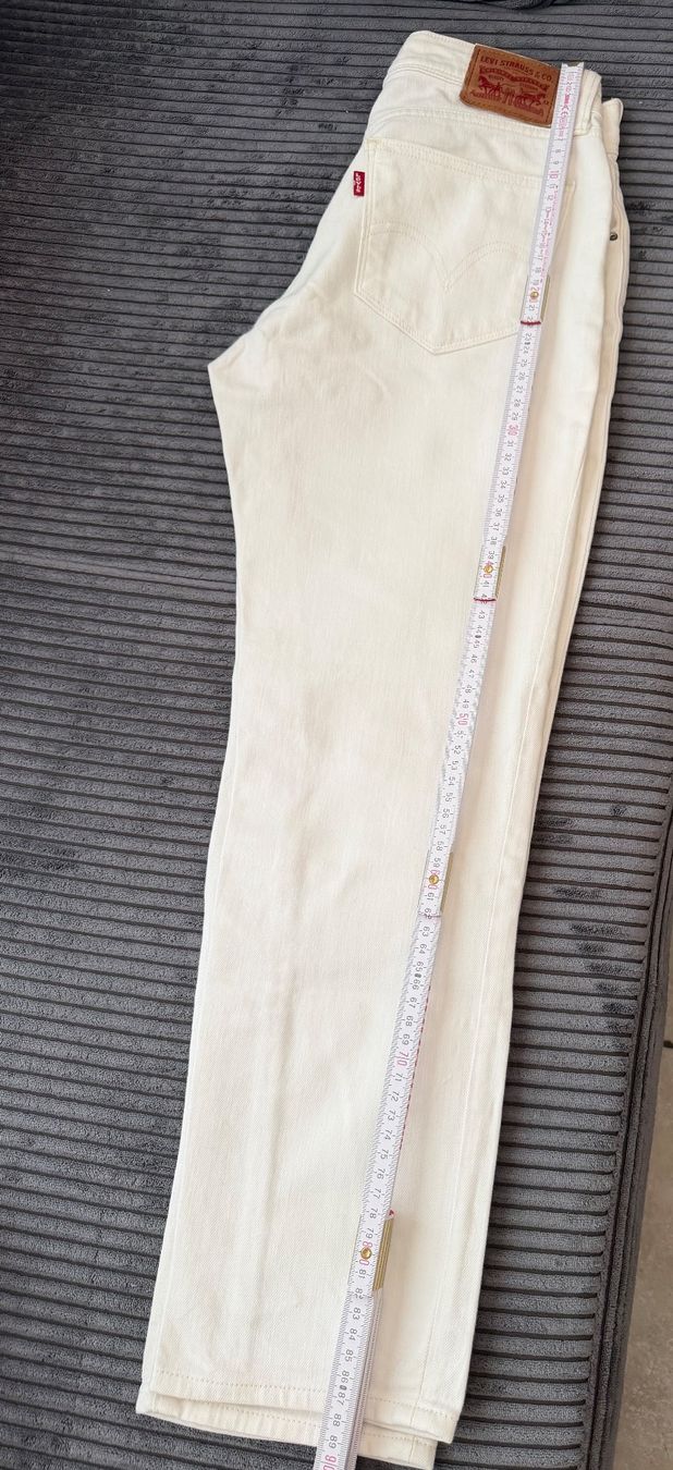 Levi's Jeans: hose von levis – Usato da Bouveret venduto da diracn 4