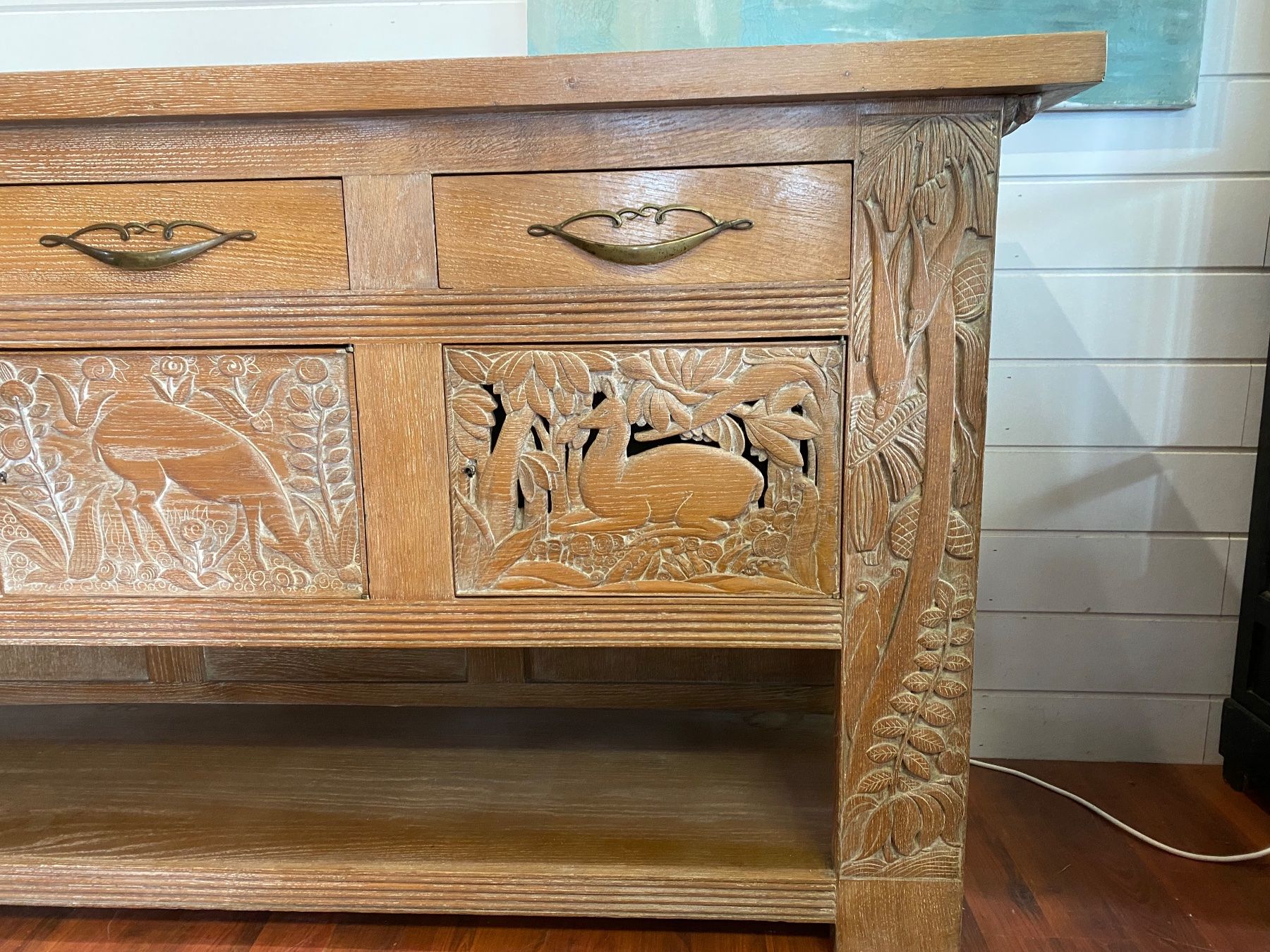 Cassettiere: Handgefertigtes, antikes Holz Sideboard geschnitzt – Usato da Ballwil venduto da ClassicGallery 1