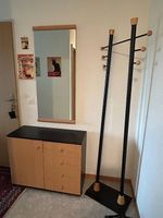 Garderobe, dreiteilig (Kleiderständer, Spiegel, Kommode)