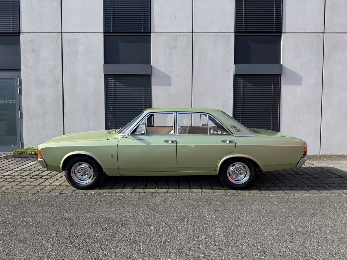 Ford Autos: Ford Taunus 17M 2000S P7b 1969, Veteranenfahrzeug – Gebraucht aus Ruggell von Forrer1000 1