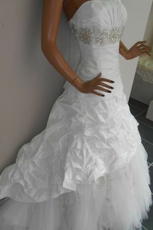 Brautkleid von Elizabeth Passion Gr. 38 - AUSVERKAUF