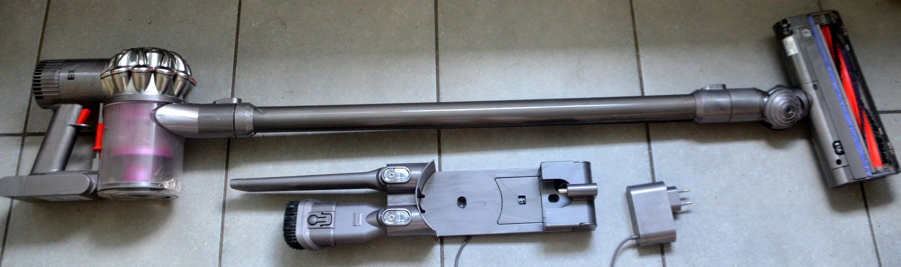 Dyson Staubsauger & Zubehör: Staubsauger Dyson V6 aspirateur – Gebraucht aus Collonges von arashee 1