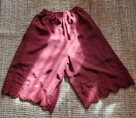 Culotte mit Stickerei bordeaux ca. Gr. M 