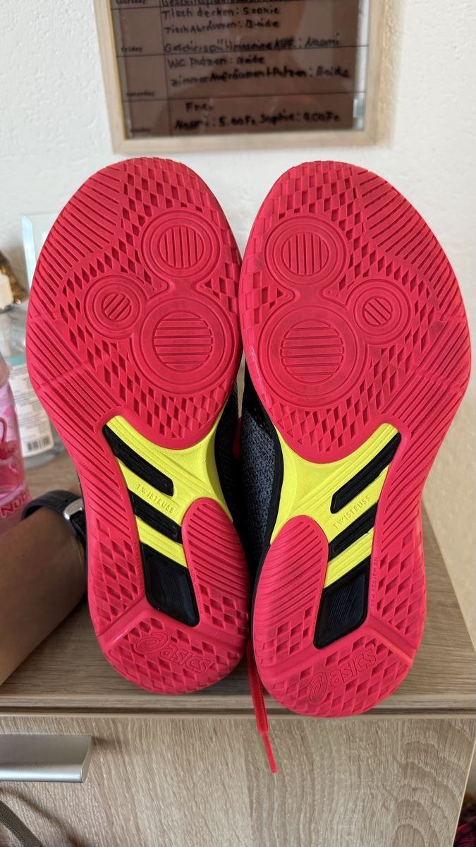 Asics Scarpe da donna: ASICS Netburner Ballistic FF  Neu & ungebraucht Gr. 39 – Nuovo e nell'imballaggio originale da Zell ZH venduto da jacopo.bonfiglio 4