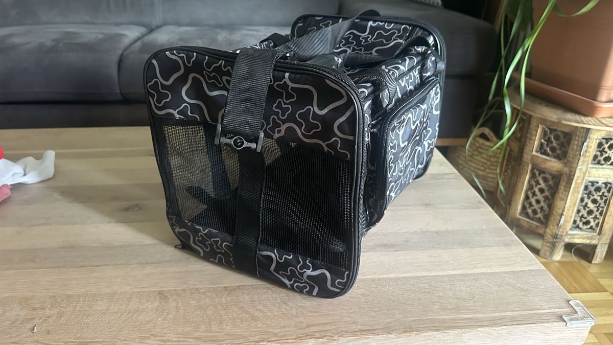 Taschen: Transporttasche für Hund oder Katze, faltbar – Neu (gemäss Beschreibung) aus Winterthur von whatdreamz