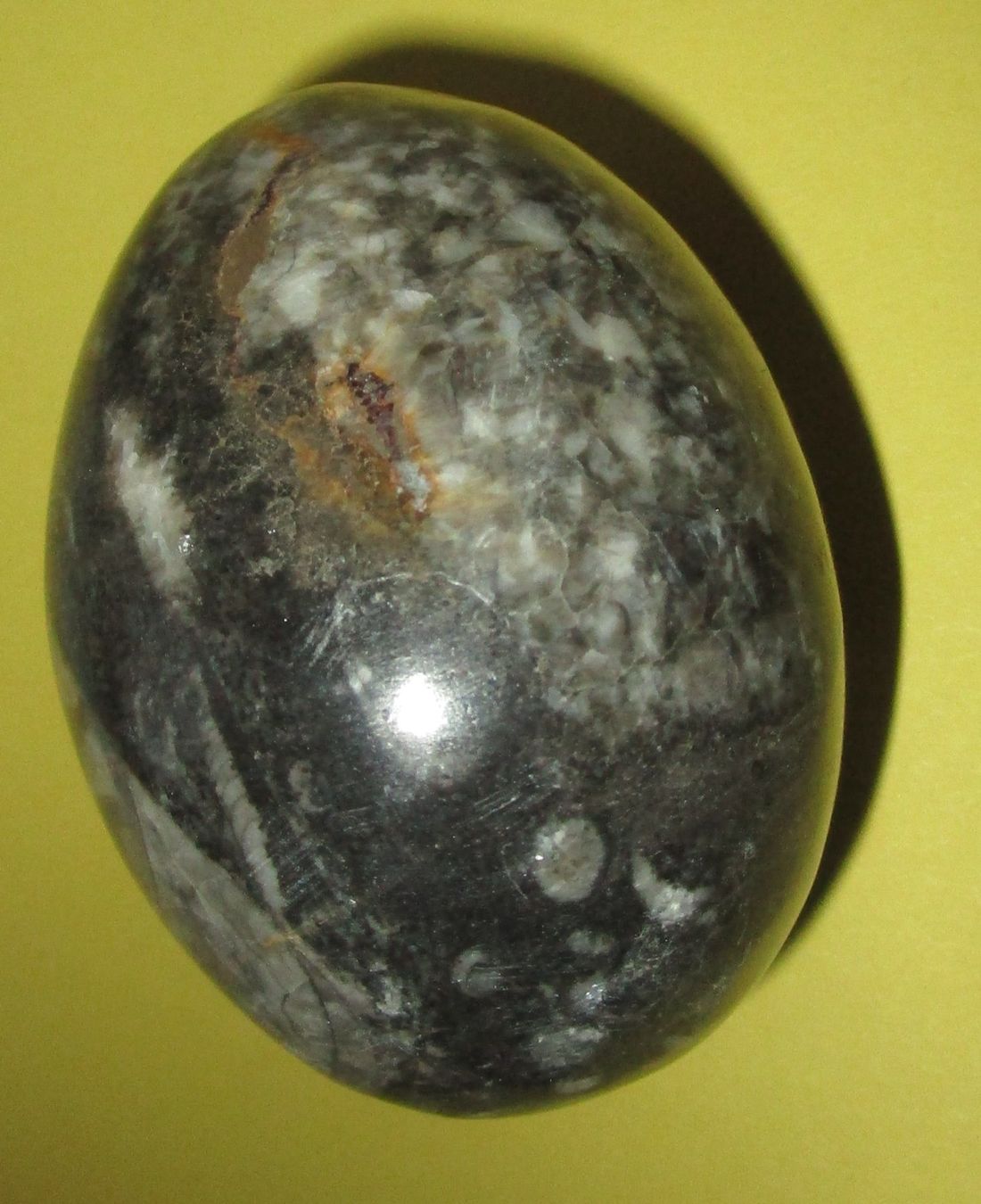 Mineralien & Heilsteine: 2 x Stein-Ei – Gebraucht aus Wädenswil von Freizeitspass11 2