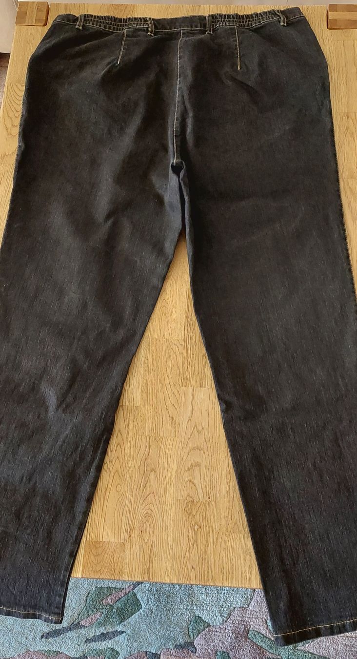 Ulla Popken Jeans: Ulla Popken, Mony Jeans schwarz Gr.50 Lang – Nuovo (secondo la descrizione) da Zürich venduto da lehmi1 3