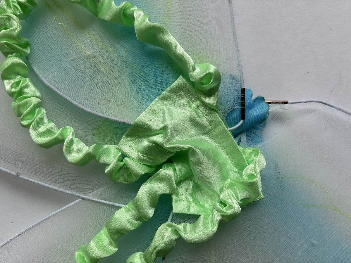 Costumi: Fee-Kleid mit Flügeln, Grösse 5-6 – Usato da Zürich venduto da 718zzQk99 4