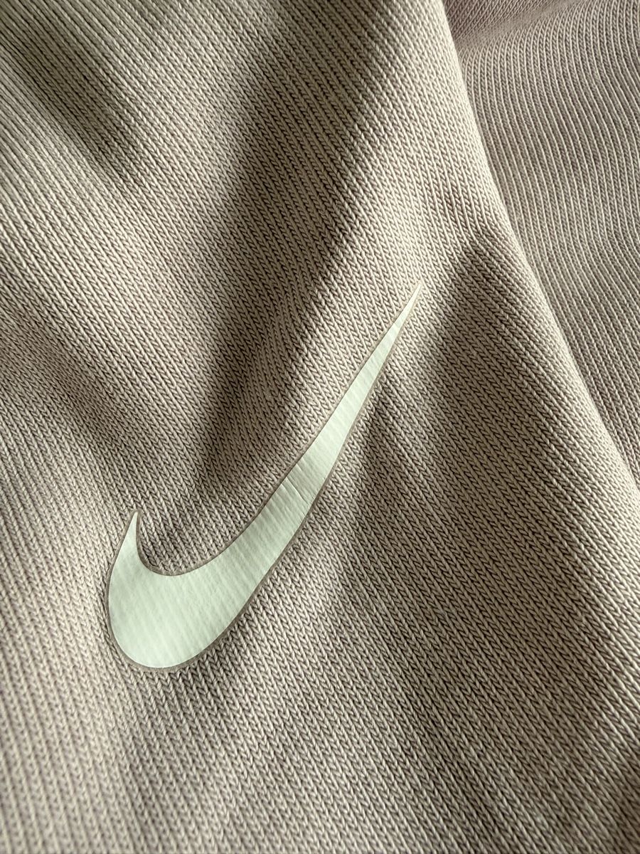 Nike Pullover & Sweatshirts: Nike Dri-FIT Damen Sport Crop-Sweatshirt XS Pulli Pullover  – Gebraucht aus Staad SG von Chirrari 2