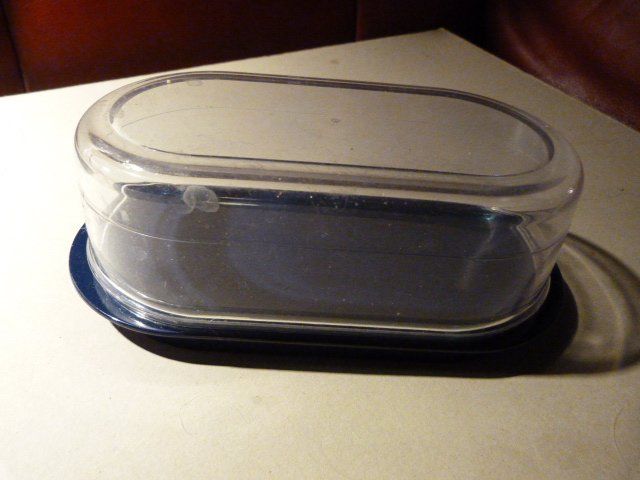 Altre Stoviglie: Butterdose Tupperware, dunkelblau – Usato da Nunningen venduto da Ave51