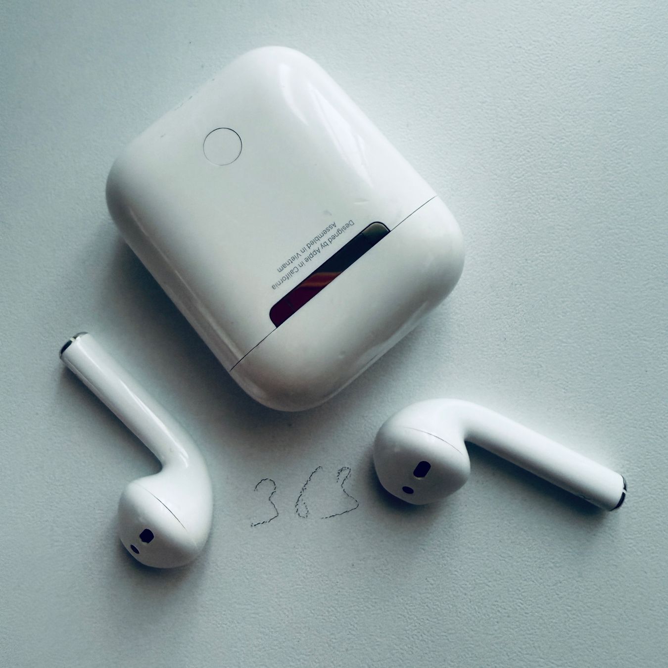 Apple Cuffie: Original Apple AirPods 2 Gen. Wireless Kopfhörer & Case – Usato da Basel venduto da MY.AIRPODS.SHOP 8