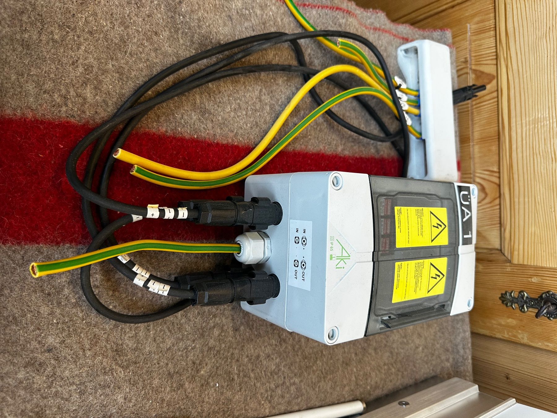 Dispositivi a energia solare: Solar Frontier SF165-S Photovoltaikmodul 165Wp. – Usato da Biel-Benken BL venduto da Denali4 3