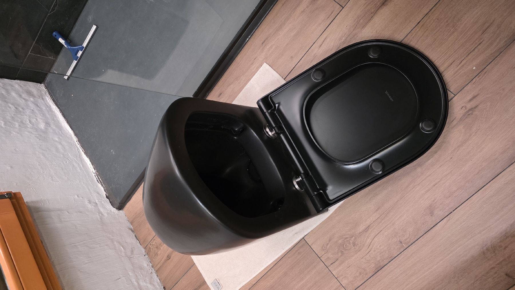 Duravit WC: WC Duravit Plinero noir – Nuovo (secondo la descrizione) da Savièse venduto da ogsv 1