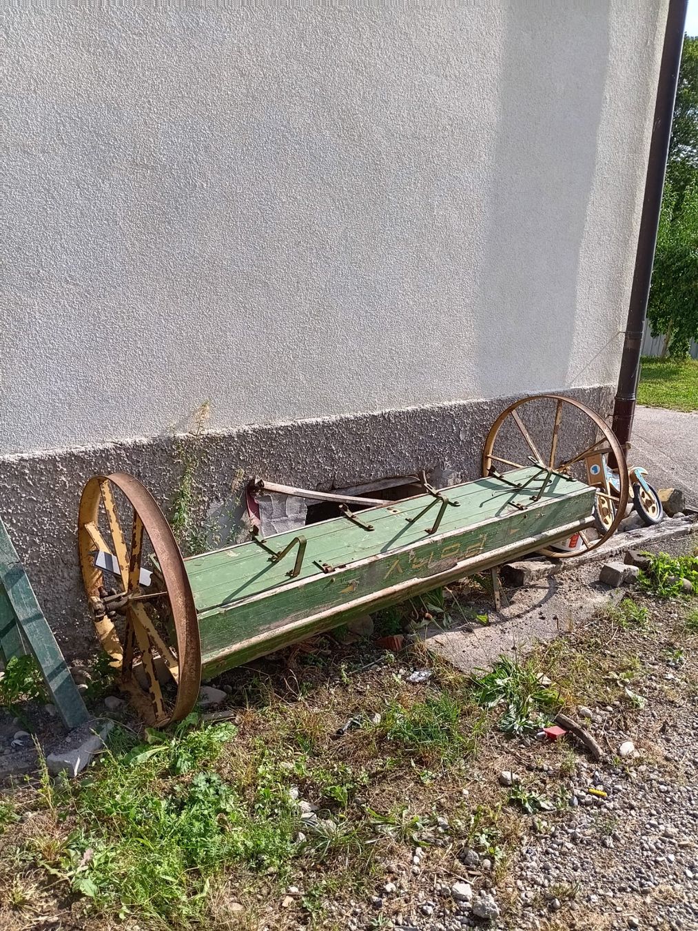 Spandiconcime: Antiker Düngerstreuer – Usato da Reiden venduto da Nostos