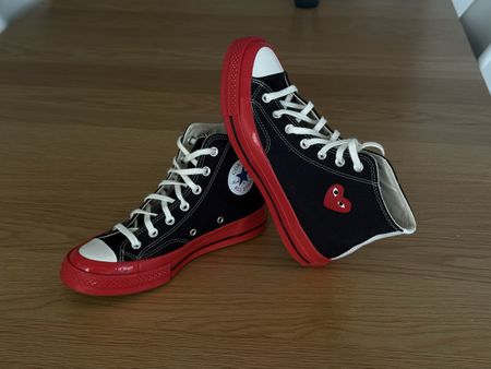 NEU Converse CdG + Chuck Taylor, EU 39