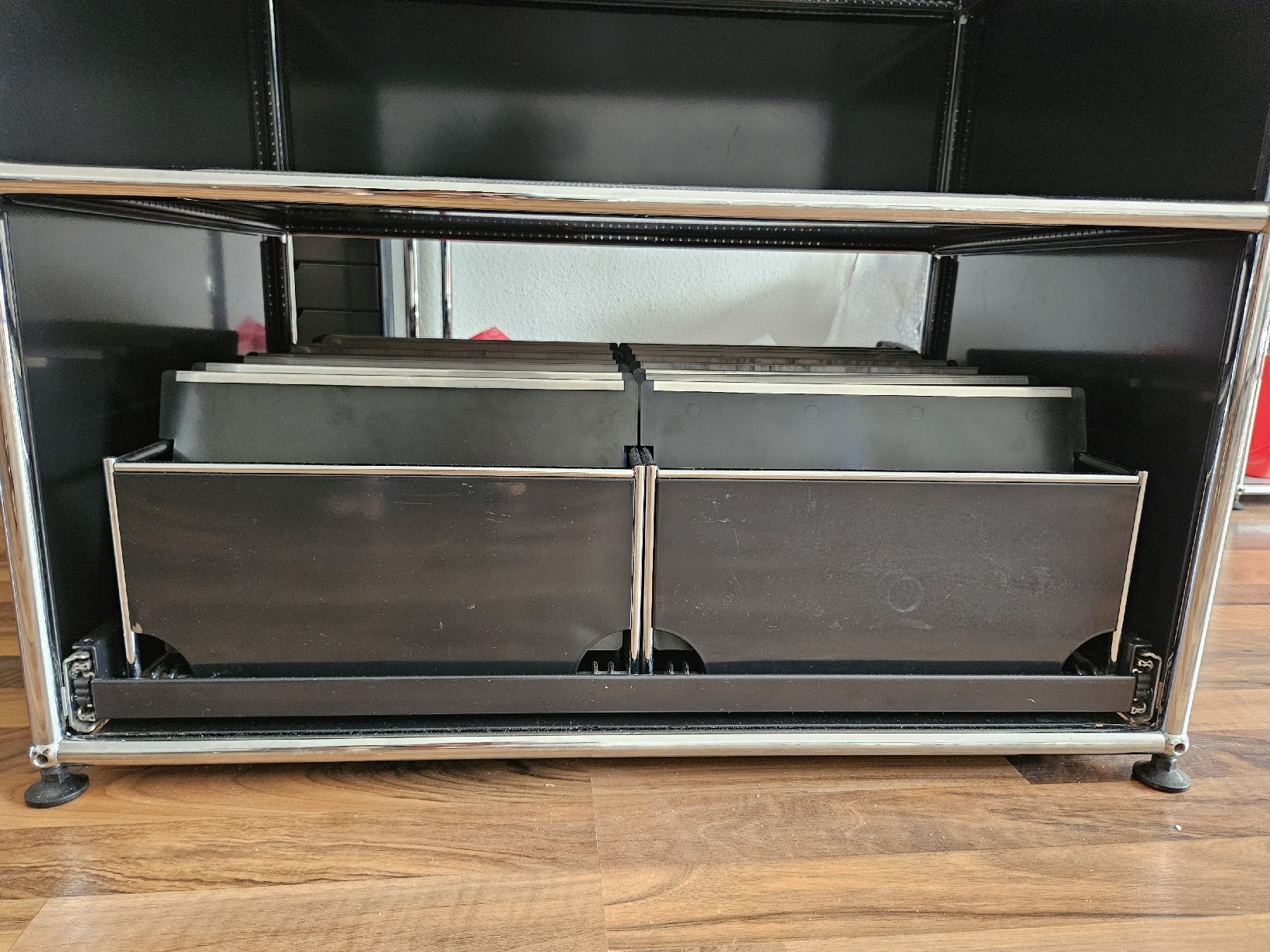 Commodes: USM Schallplatten Möbelstück  – D'occasion à Muttenz par jeh_l5fx 5