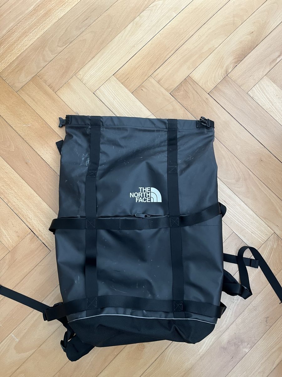 North Face Zaini: The North Face Backpack 23l – Usato da Zürich venduto da cat_rsn7