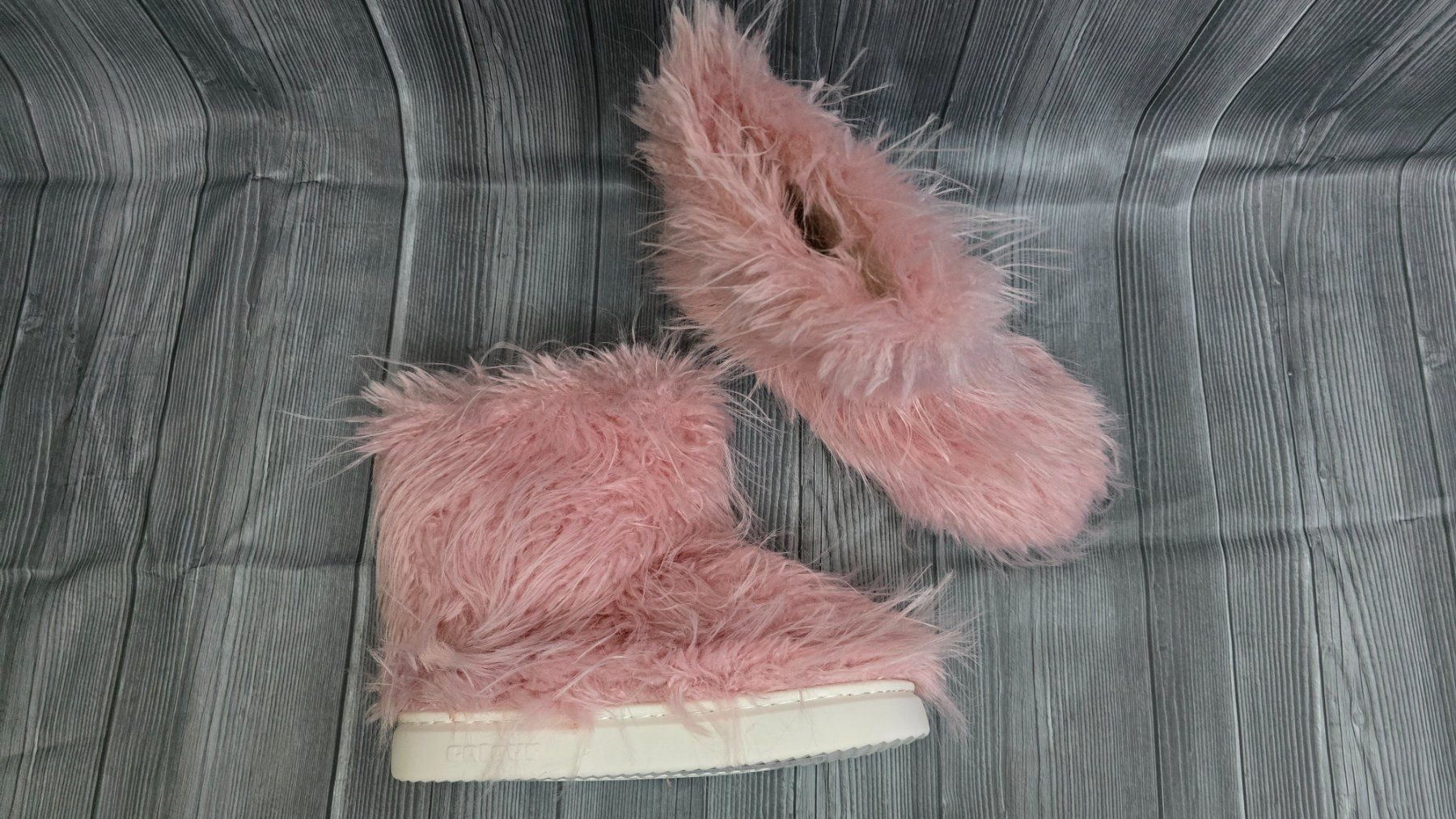 Damenschuhe: Rosa Fell-Boots - 40/41 - Fluffy Eyecatcher – Neu (gemäss Beschreibung) aus Thalwil von VitaMini 3
