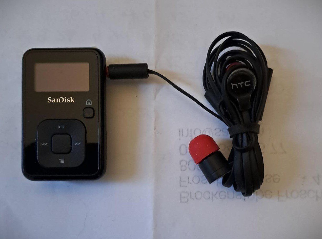 Sandisk Lettore multimediale portatile: SanDisk MP3 Player mit HTC Kopfhörer – Nuovo (secondo la descrizione) da Zürich venduto da leachim321
