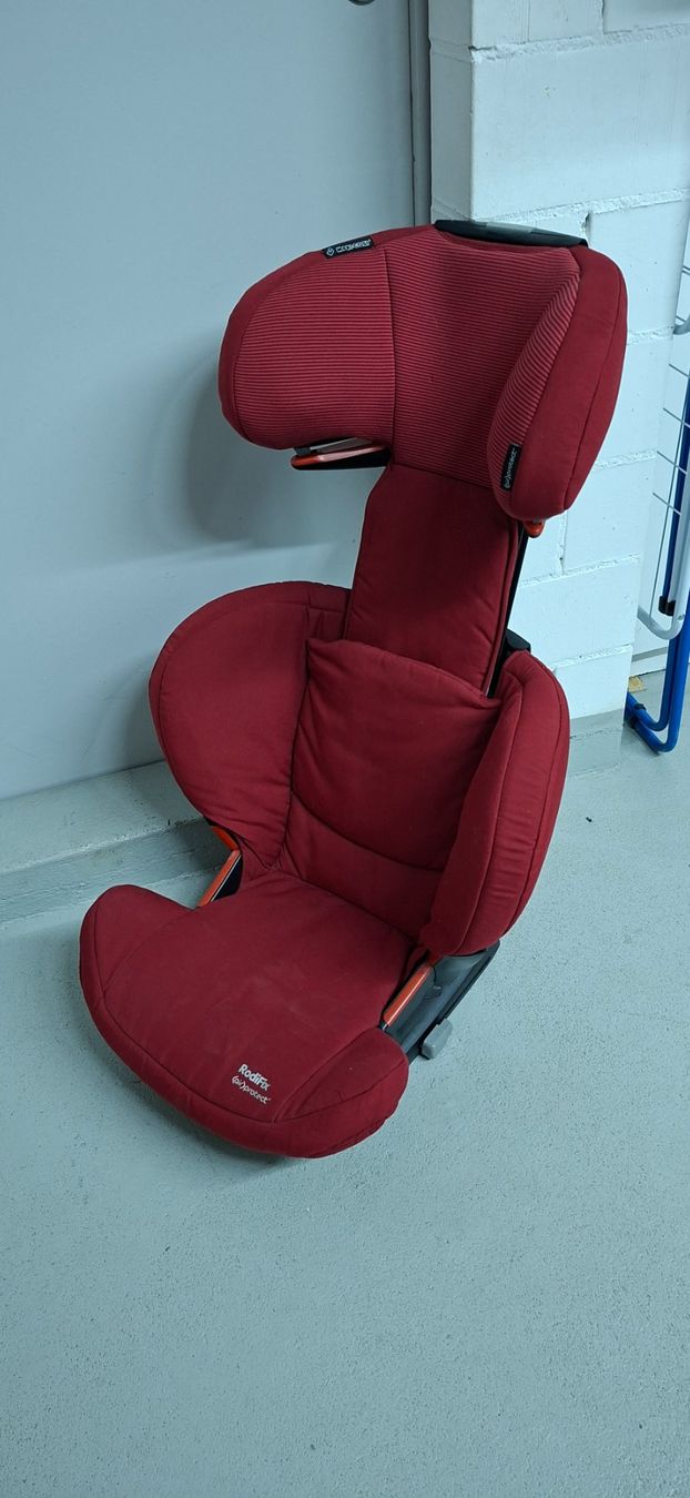 Maxi-Cosi Seggiolini per auto: Maxi-Cosi RodiFix Kindersitz – Usato da Winterthur venduto da Robindr400 2