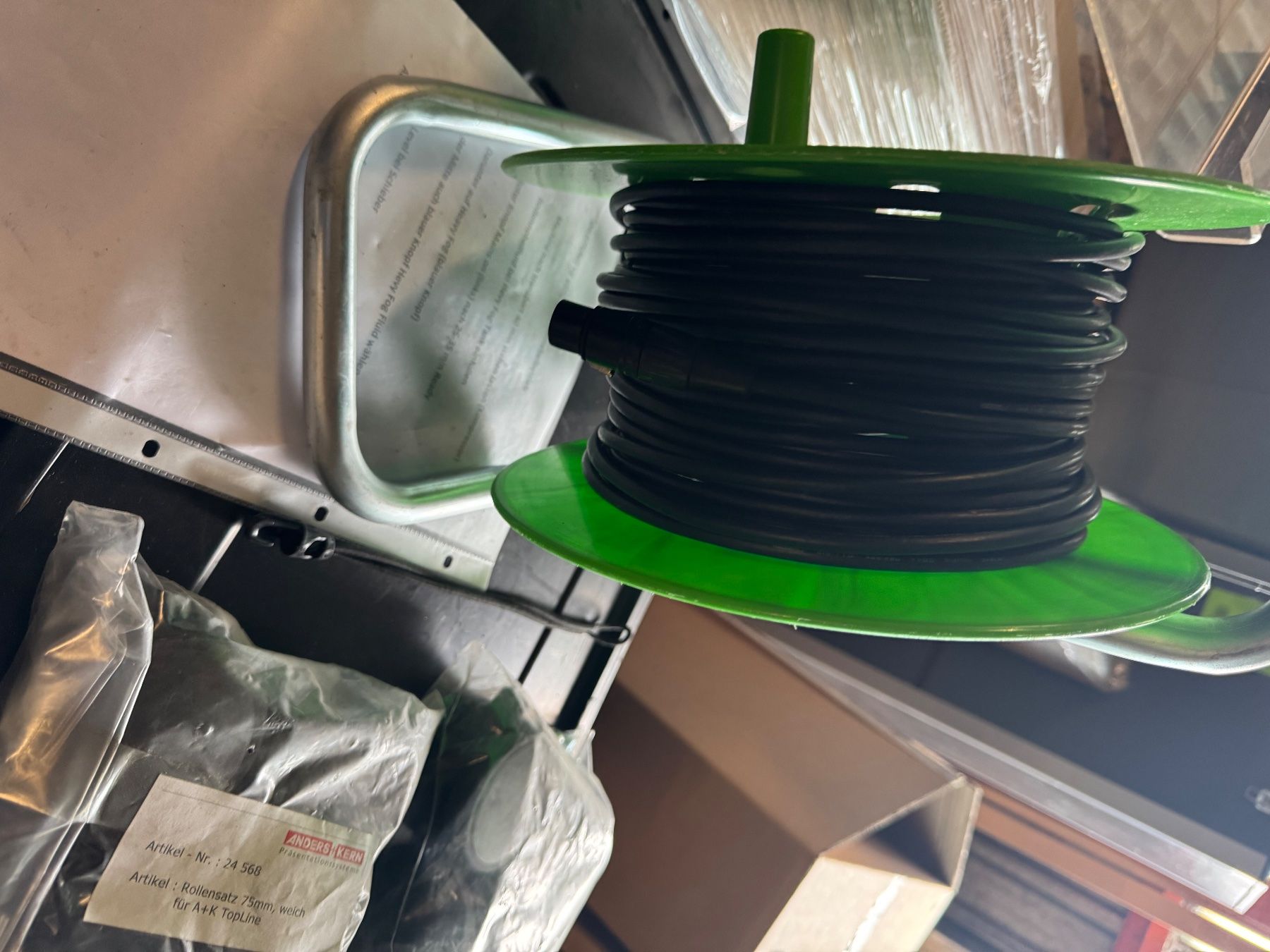Neutrik Cavi: Kabelrolle mit dreimal XLR, 20 m Kabel 3P – Usato da Eiken venduto da Skylight