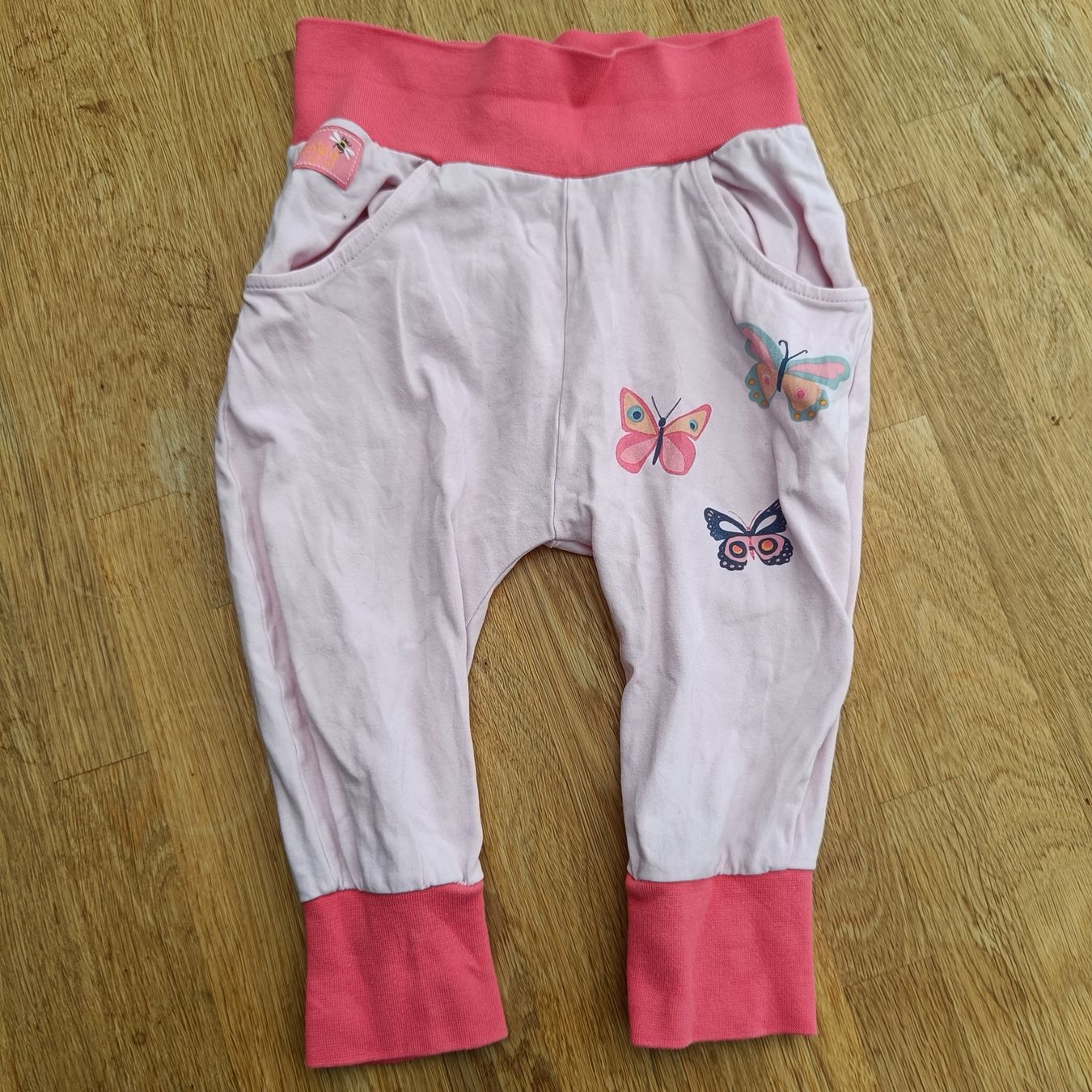 Pantalons: Pumphose Grösse 86 – D'occasion à Jaberg par urig17.