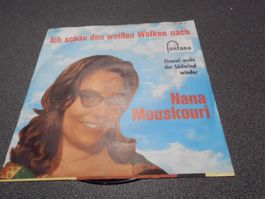 Singel Nana Mouskourie, Einmal weht der
