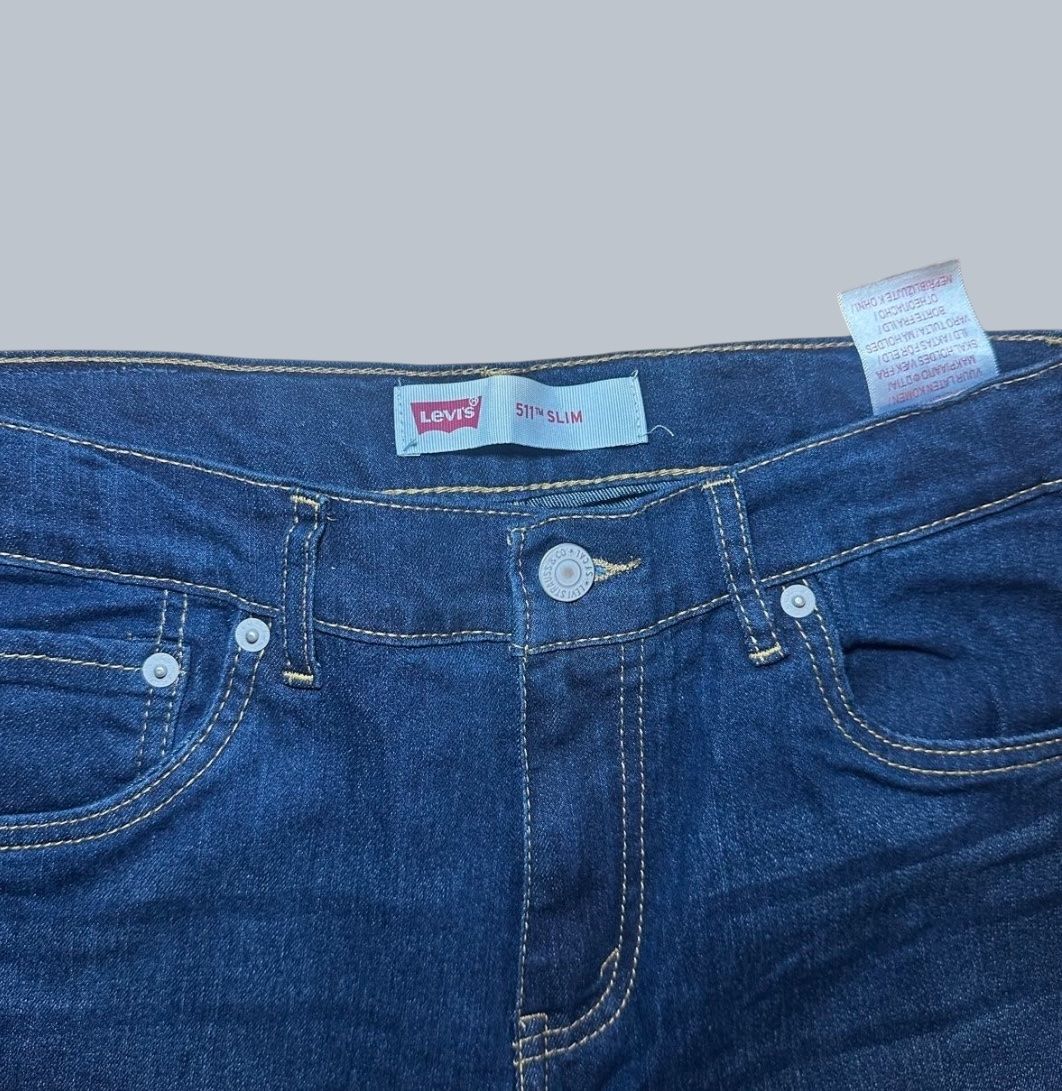 Levi's Jeans: Levi’s 511 jean slim – Usato da Genève venduto da naako131 1
