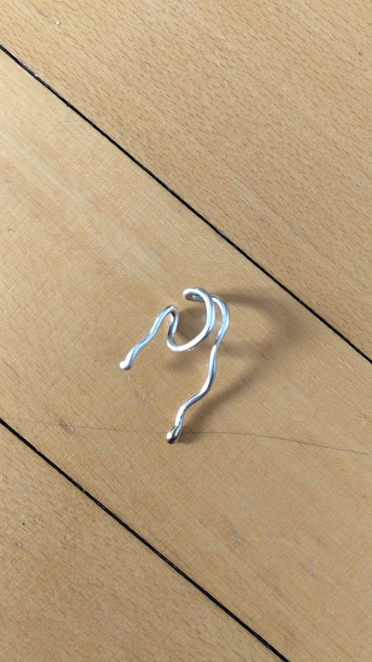Ohrringe & -stecker: Ear Cuff Sherilyn Birth – Neu und originalverpackt aus Lausanne von clog