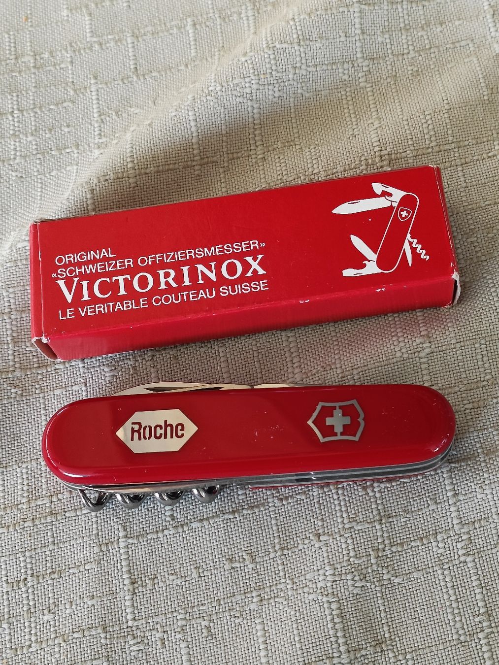 Victorinox Taschenmesser: Sackmesser Victorinox / Roche mit original Verpackung  – Neu (gemäss Beschreibung) aus Brugg AG von Ente015