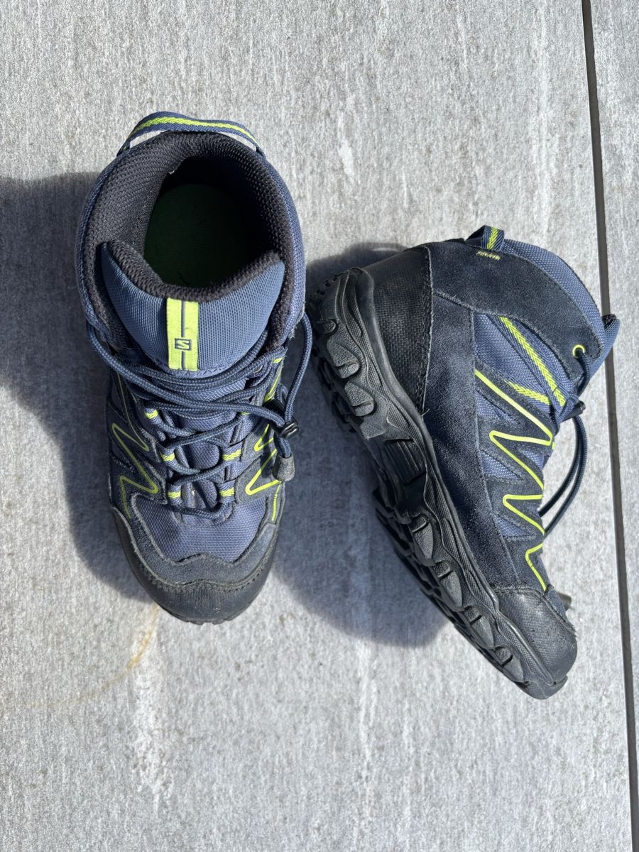 Salomon Chaussures hommes: Scarpe Salomon numero 35 – D'occasion à Gordola par man_yl9r